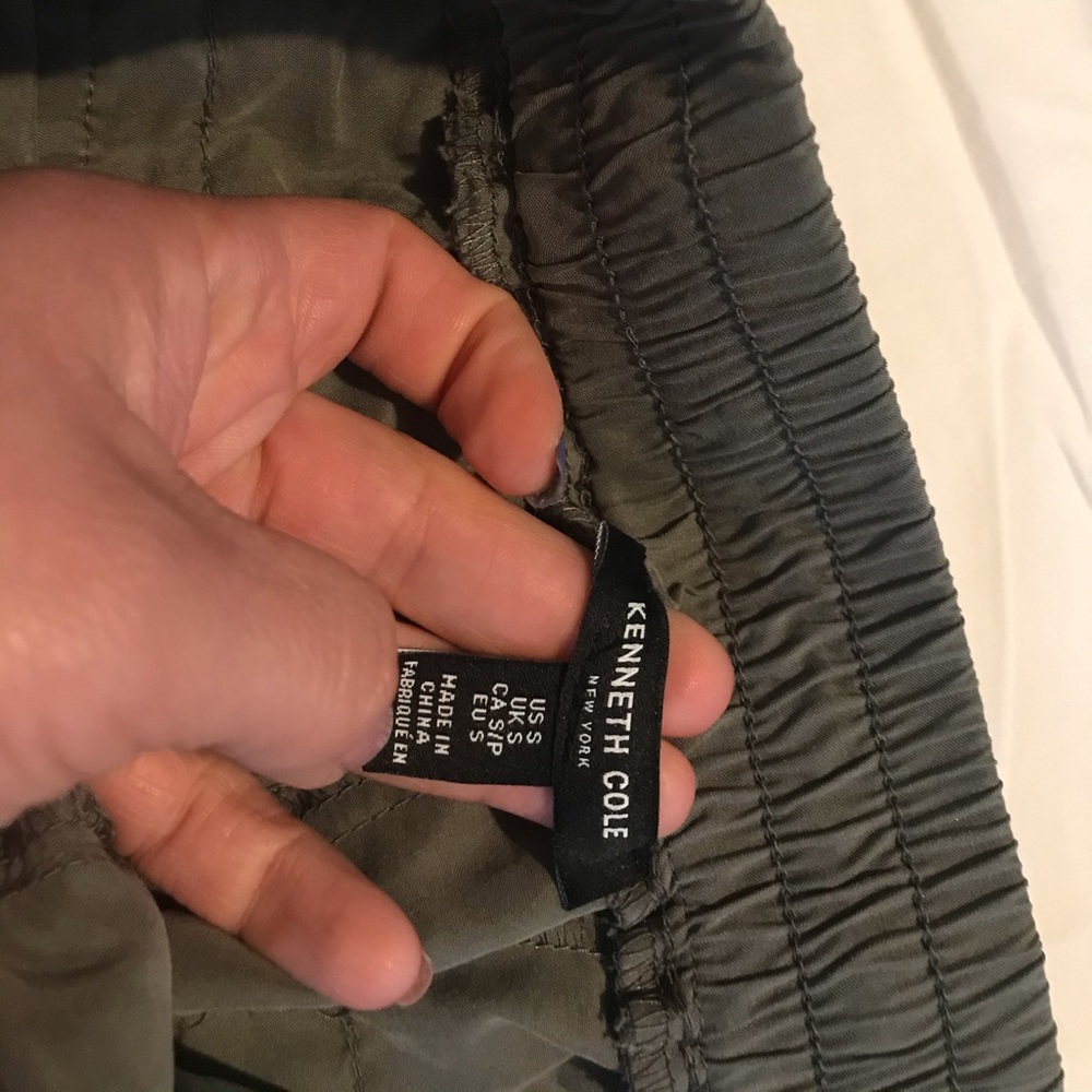 Shorts - Picture 2 of 3